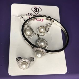 4 pieces silver tone set